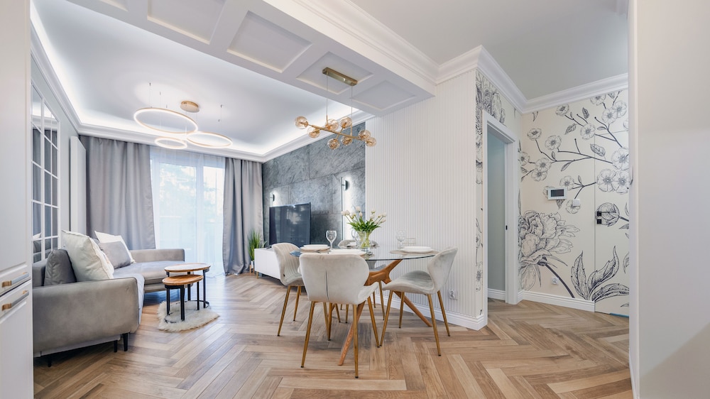 Apartment (4/35 Dream Port) photo 3