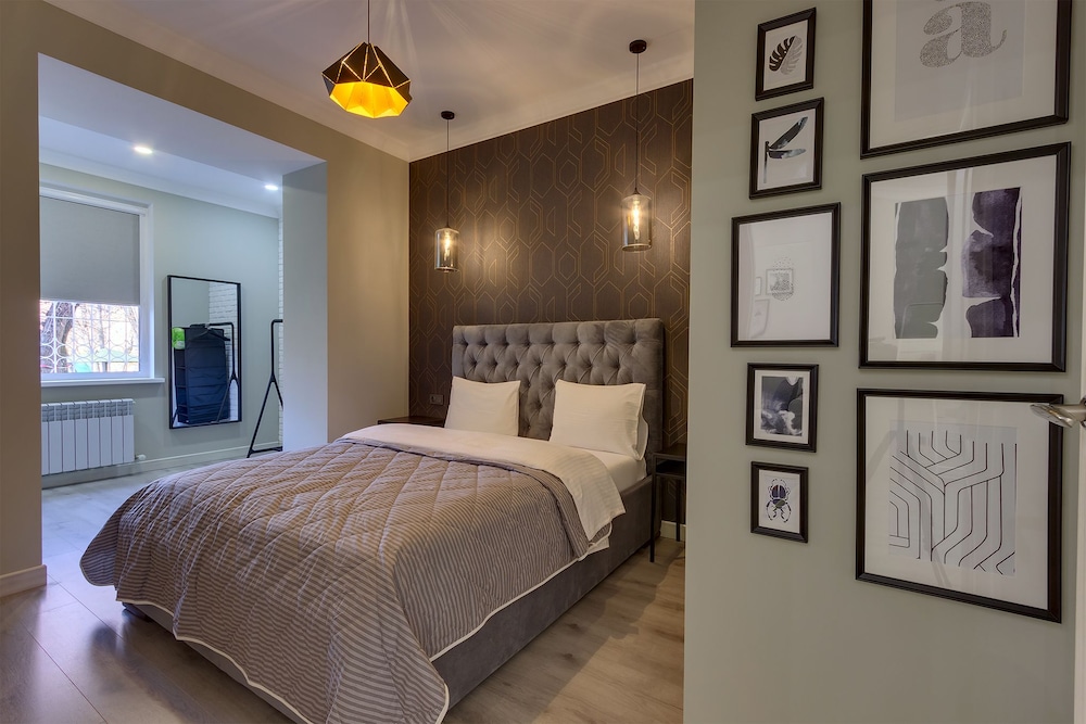 Grand Apartment, 1 Queen Bed with Sofa bed, Courtyard View, Ground Floor photo 3