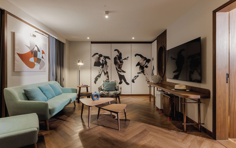 Suite, 1 Bedroom photo 3