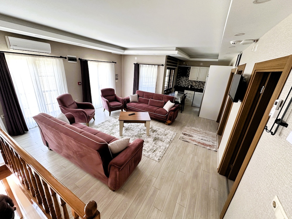 Superior Condo photo 1