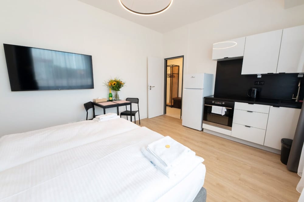 Double or Twin Room - Photo 5