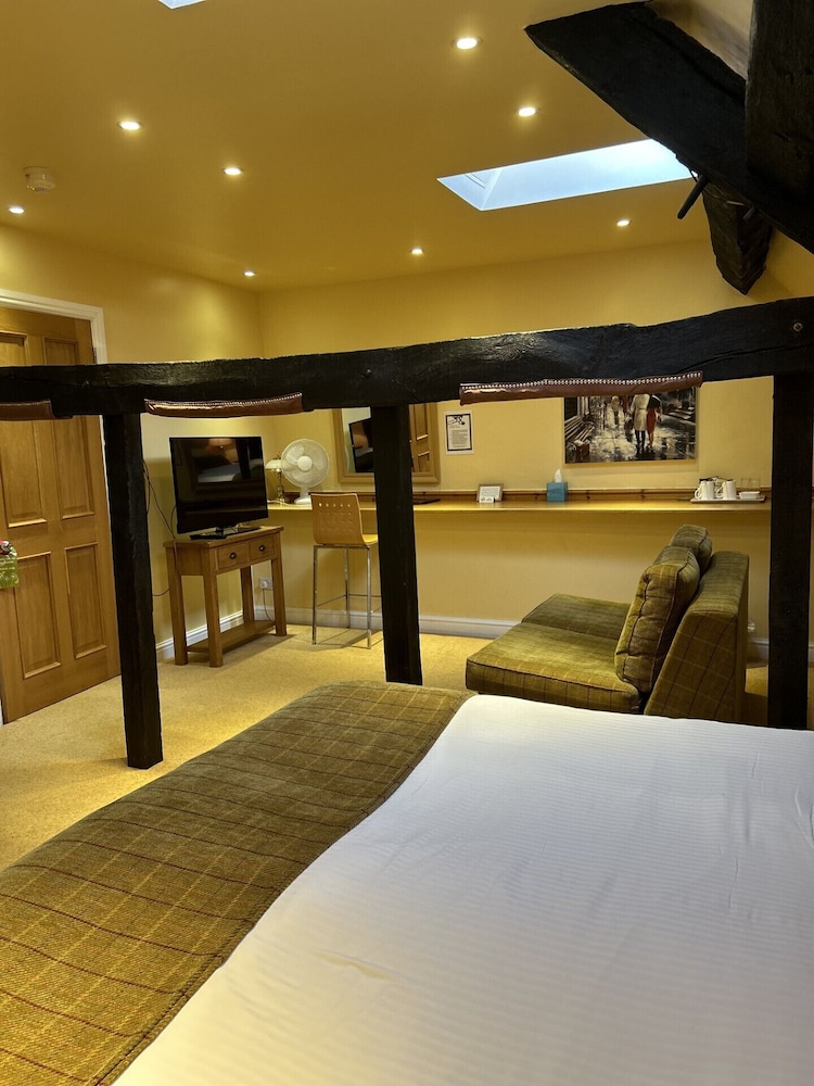 Smeaton - Double/Twin & Sofabed (Upper Level) photo 2