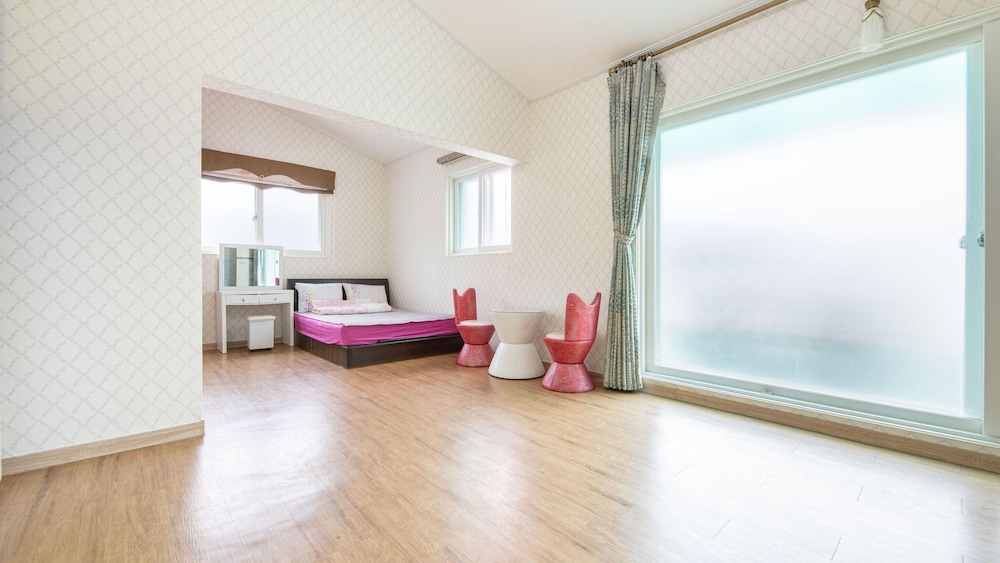 Basic Room, 1 Bedroom (Room 301) - Photo 7