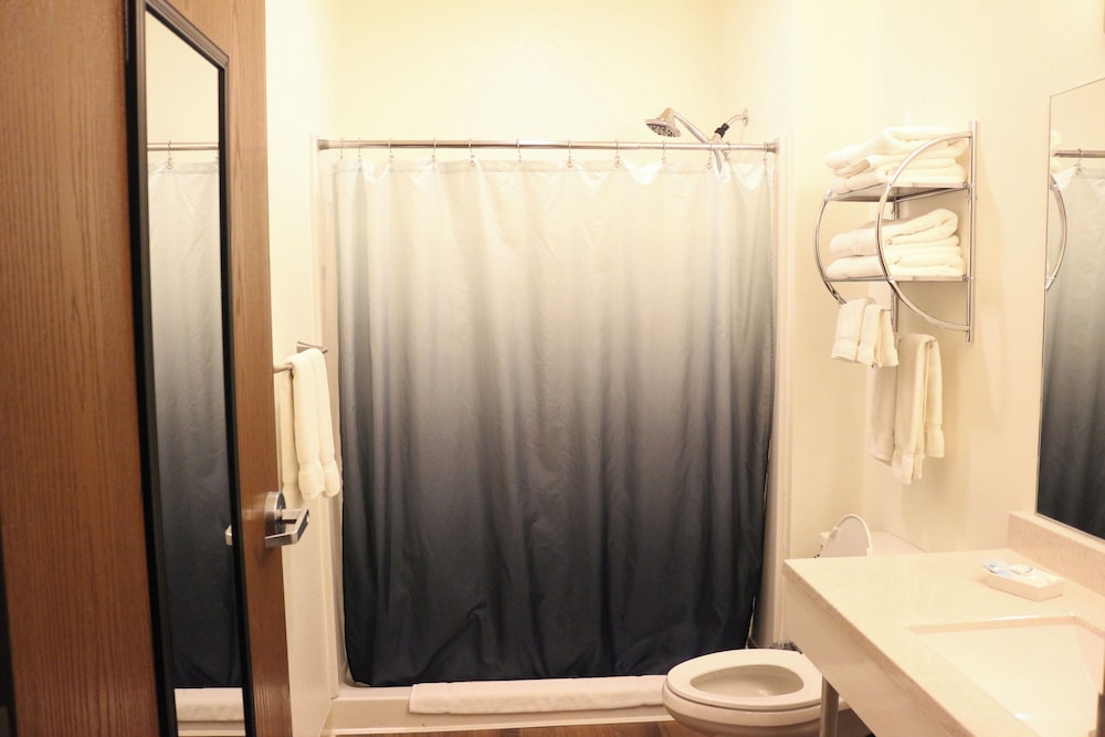 Comfort Single Room, 1 King Bed, Golf View photo 2