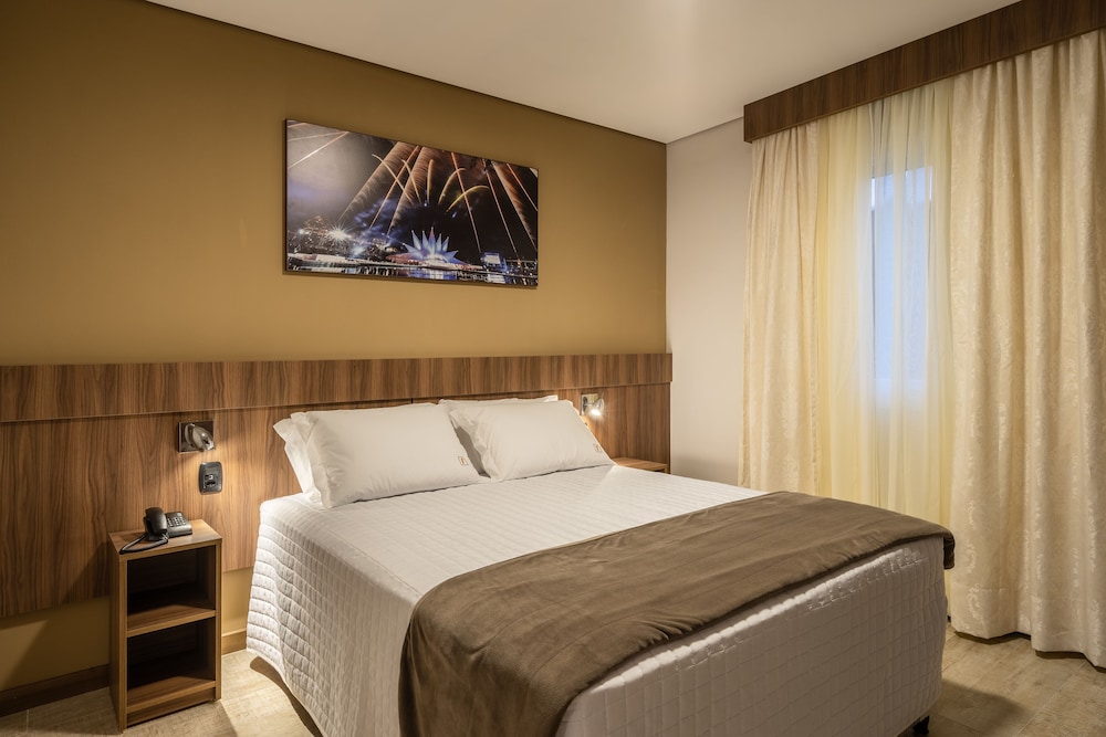 Deluxe Double Room, 1 Queen Bed, Non Smoking - Photo 1