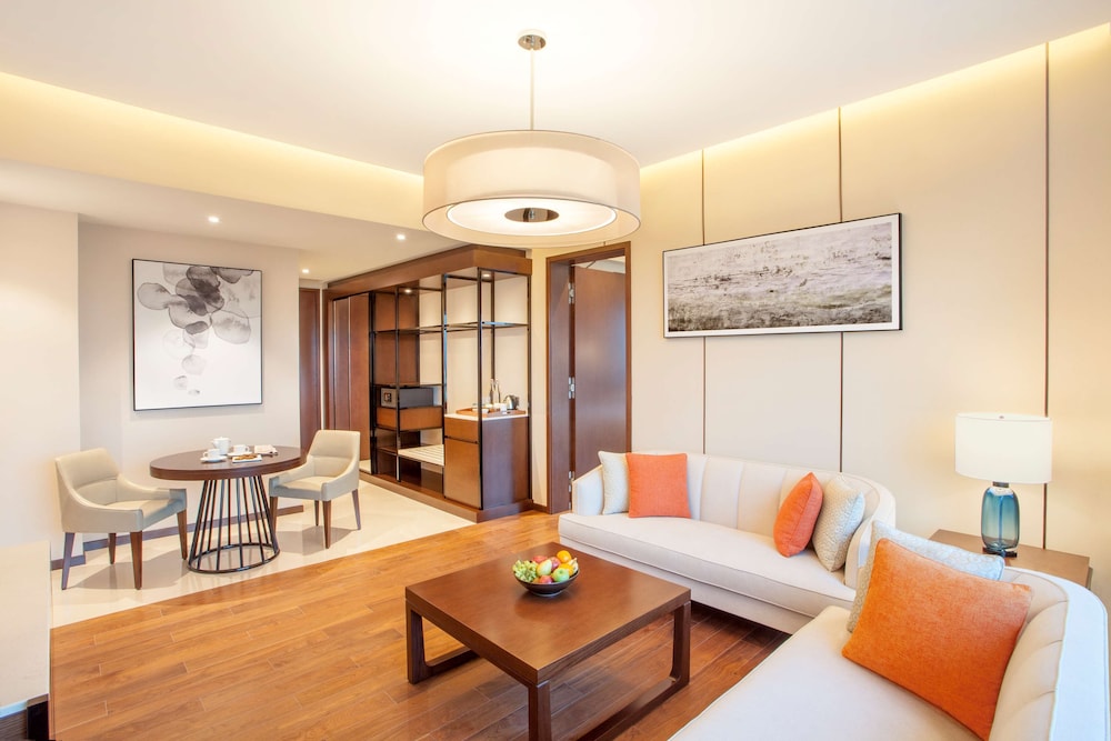 Regency, Suite - Photo 1
