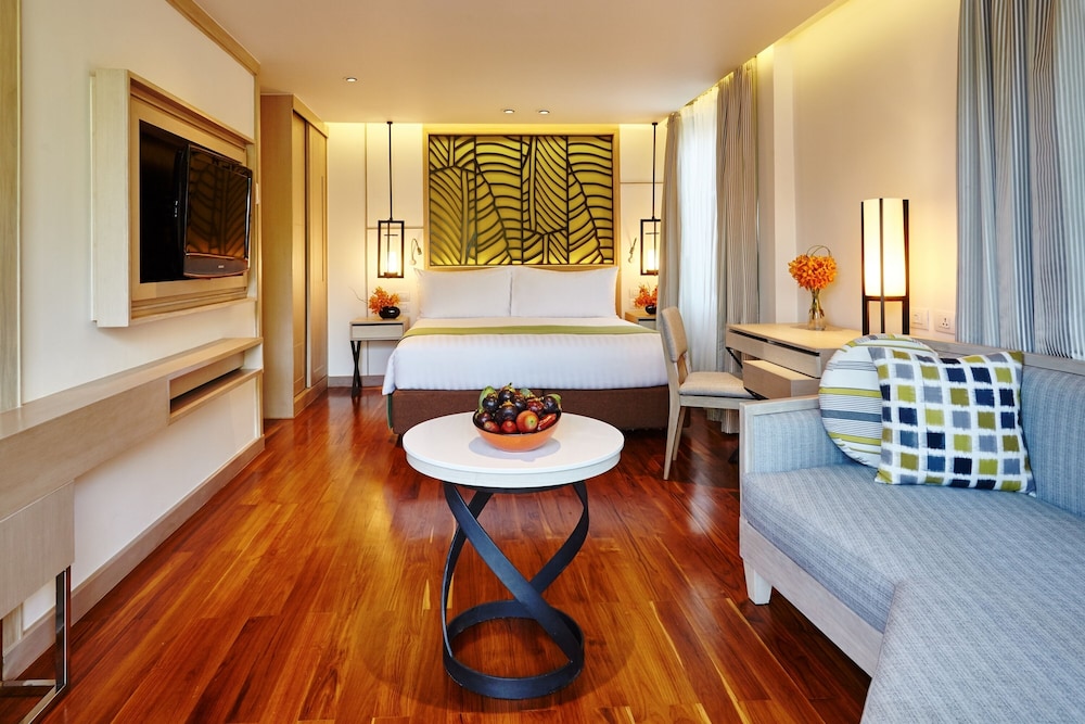 Deluxe King Room - Thai Village Wing - Photo 2