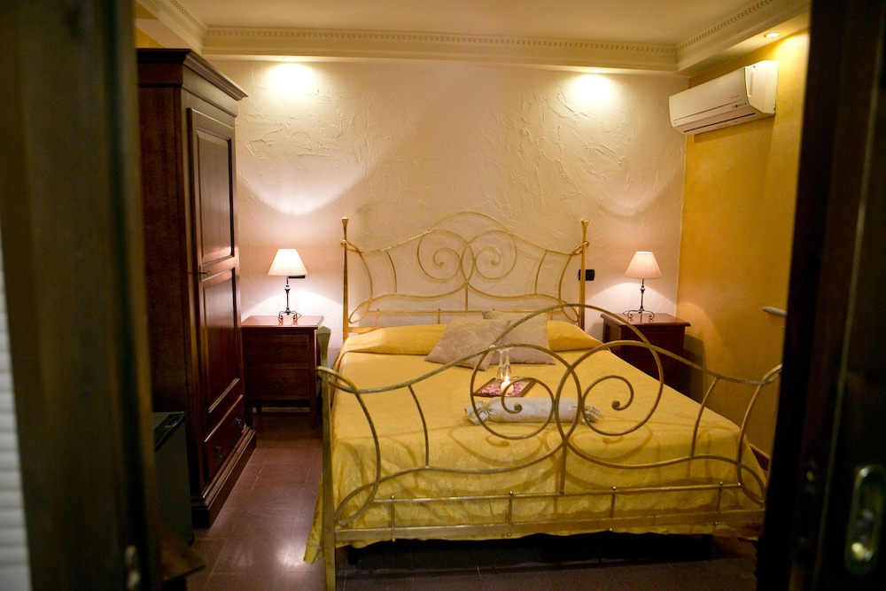 Standard Room - Photo 7
