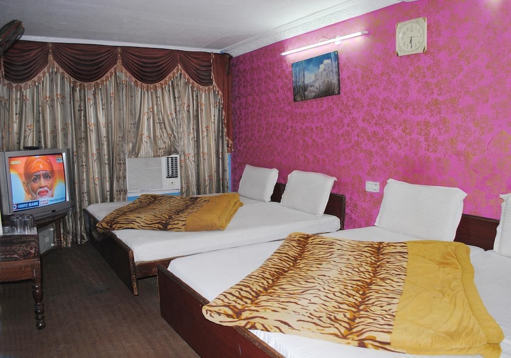 Quadruple Room, 2 Double Beds, Non Smoking
