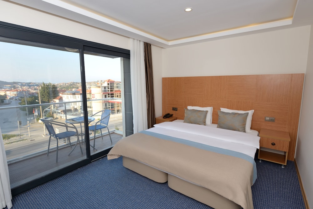 Comfort Double or Twin Room, Balcony, City View photo 1