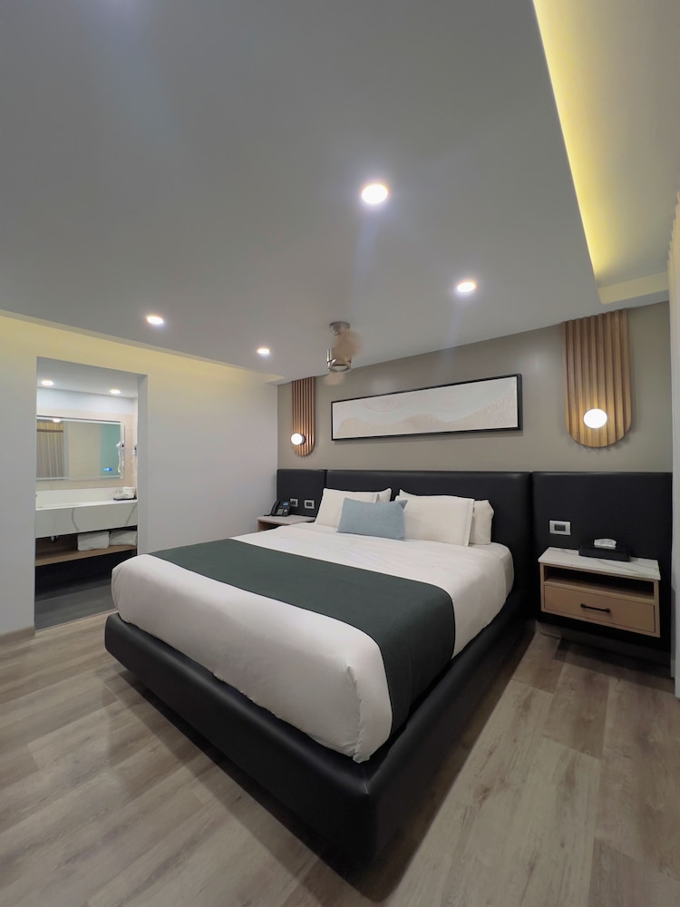 Premier Room