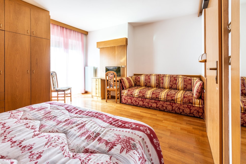 Triple Room photo 2