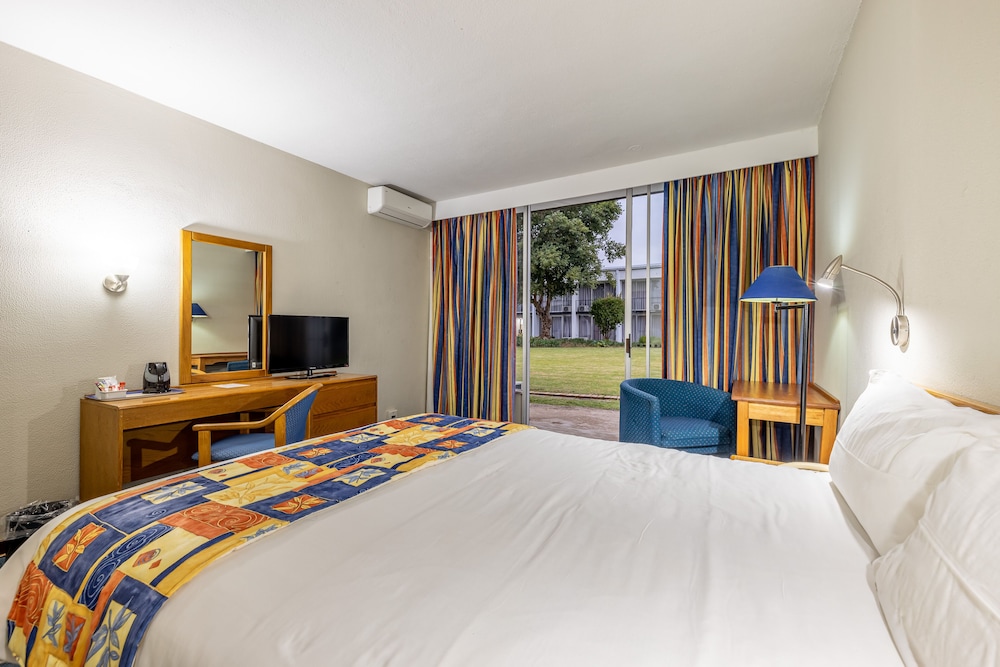 Wheelchair friendly room photo 3