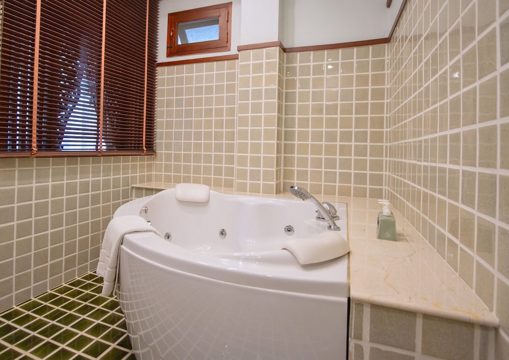 Deluxe Double Room - Photo 4