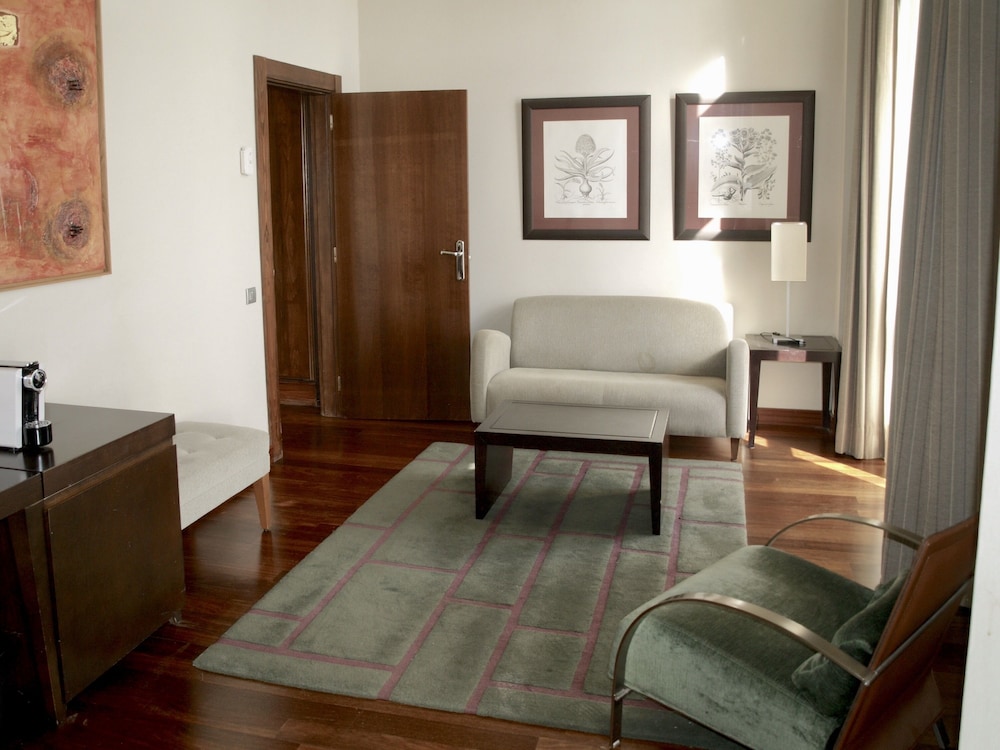 Junior Suite, Ocean View - Photo 9