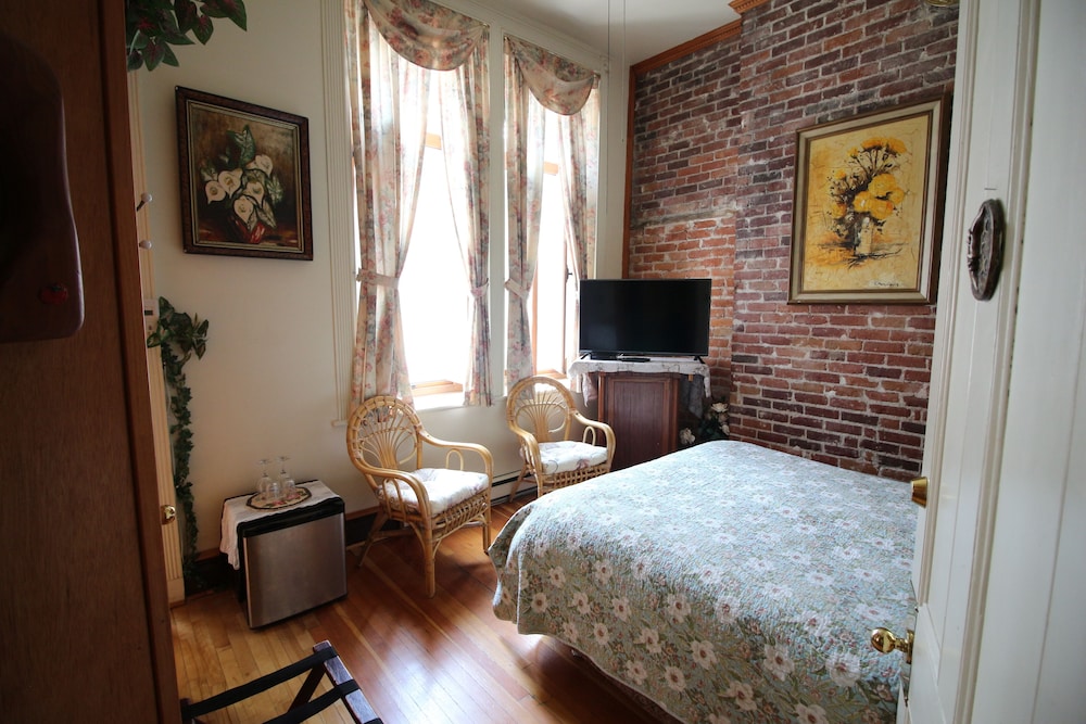 Standard Room photo 3