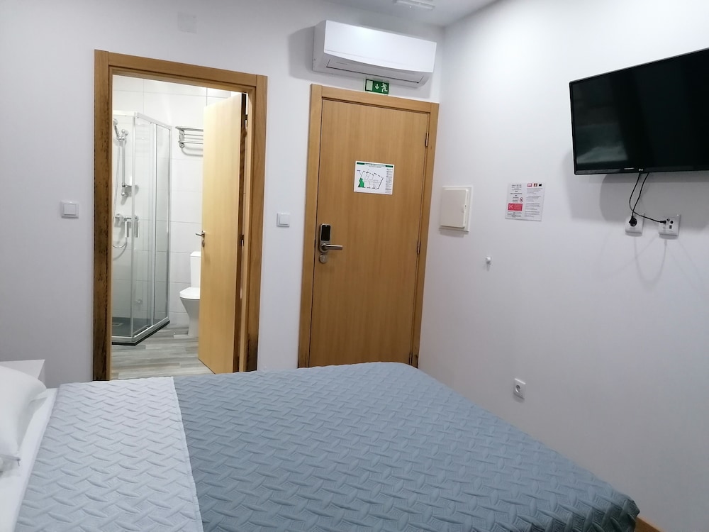 Double Room - Photo 10