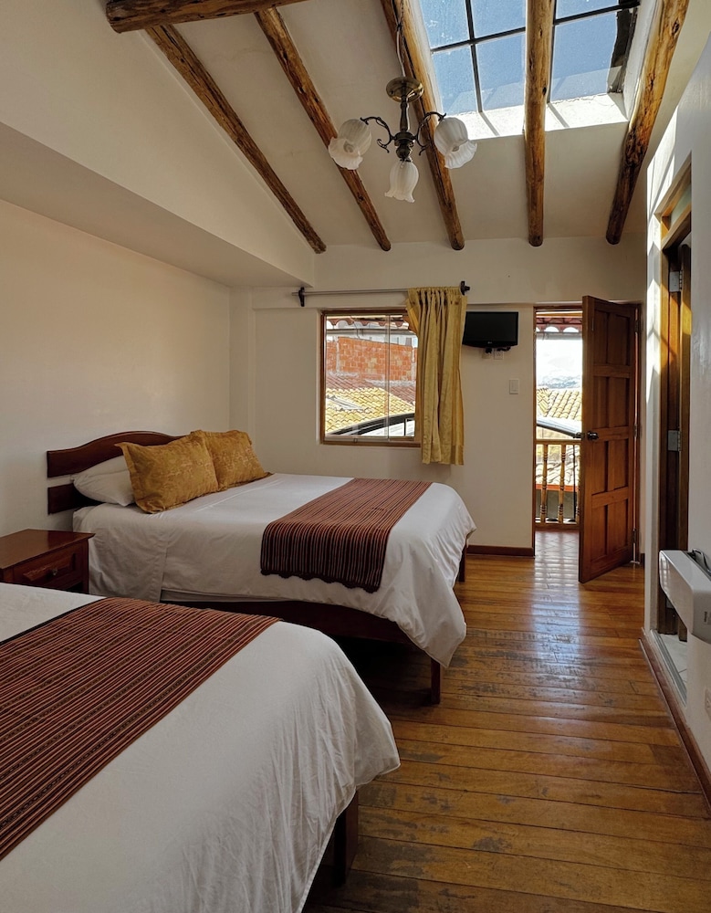 Classic Triple Room, Multiple Beds photo 1