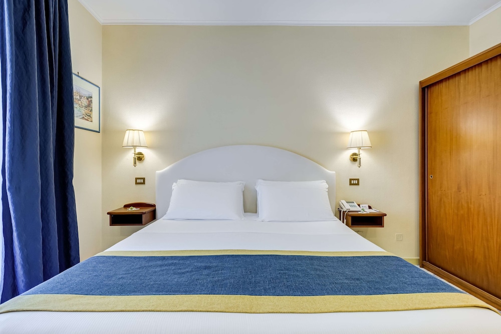 Superior Room, 1 Queen Bed, Sea View - Photo 2