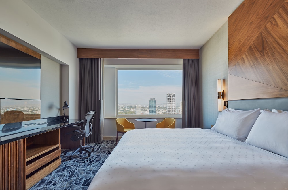 Deluxe Room - Photo 3
