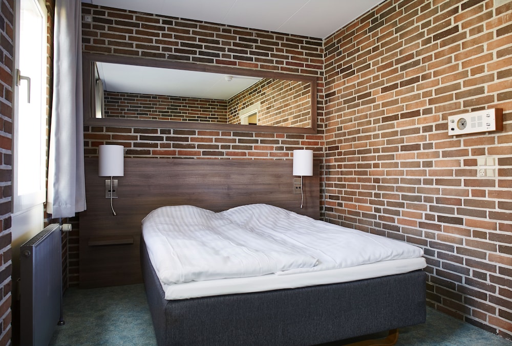 Standard Double Room (Bed 140 cm)