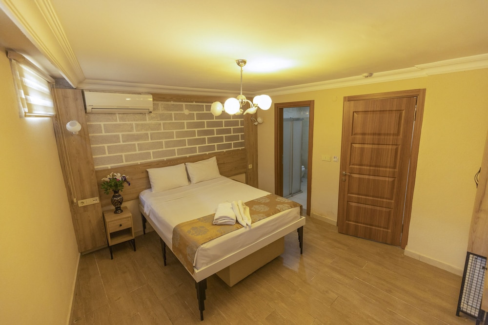 Economy Double Room photo 1