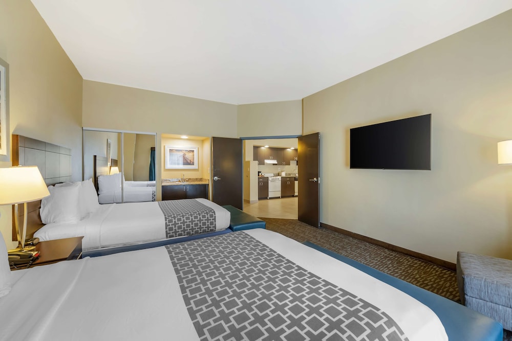 Suite, Multiple Beds, Non Smoking, Kitchen (with Sofabed) - Photo 3