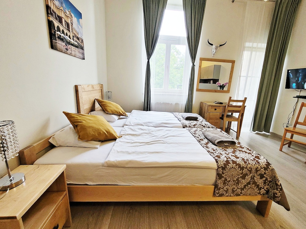 Classic Studio Suite, Courtyard View