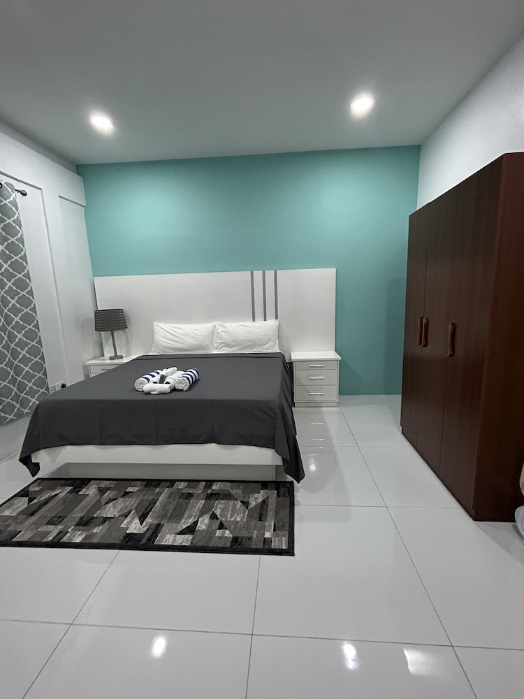 Luxury Villa (Top Floor) photo 3