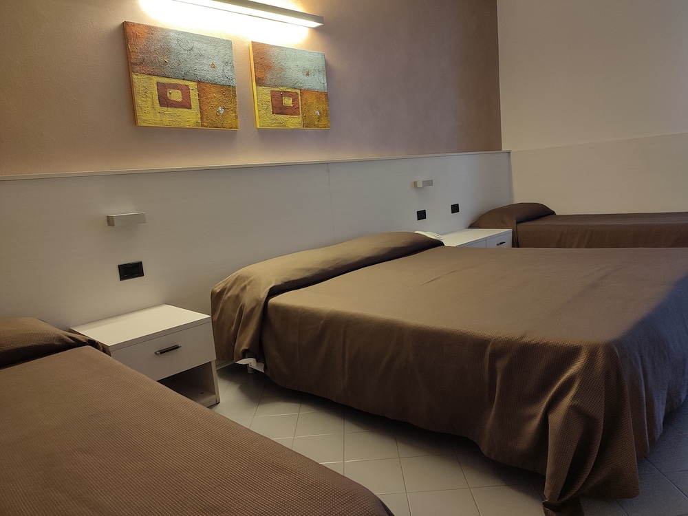 Quadruple Room photo 3