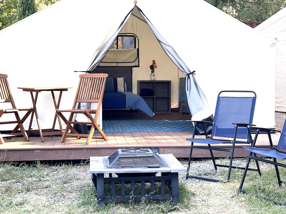 Luxury Tent, 1 Queen Bed photo 2