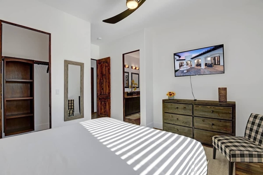 Villa (5 Bedrooms)