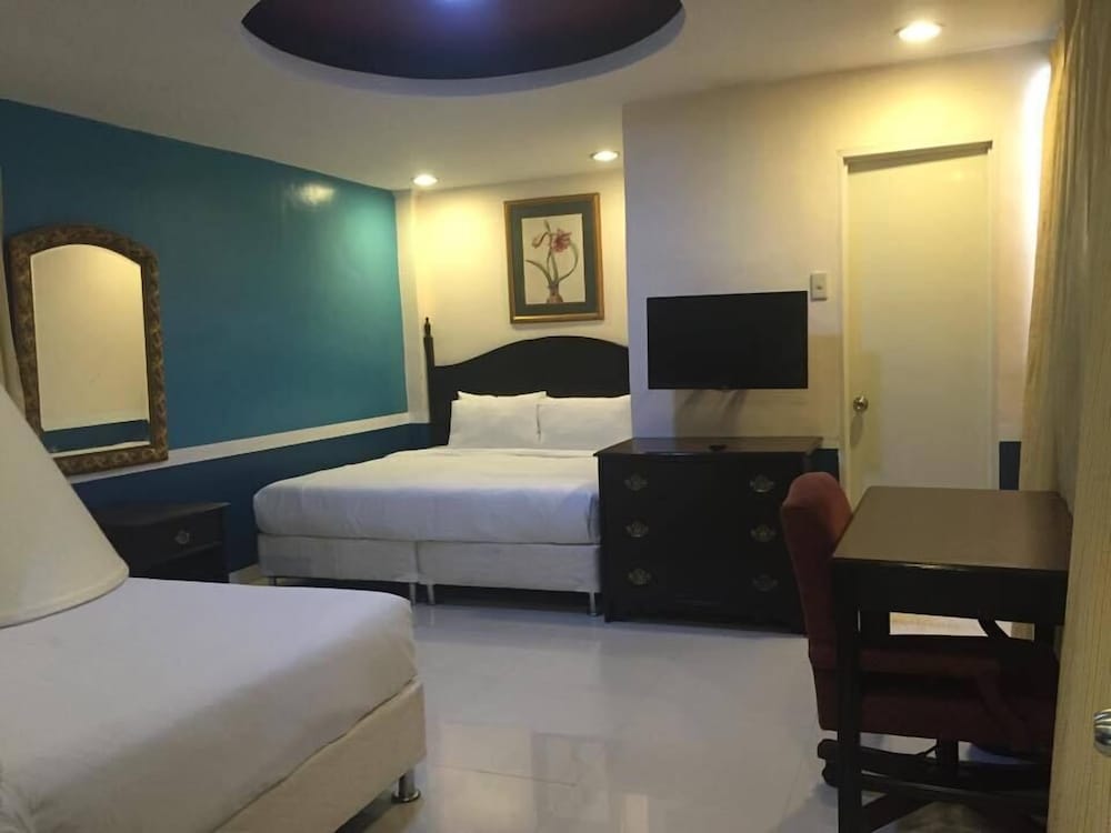 Dreamwave Private Pool Area photo 3