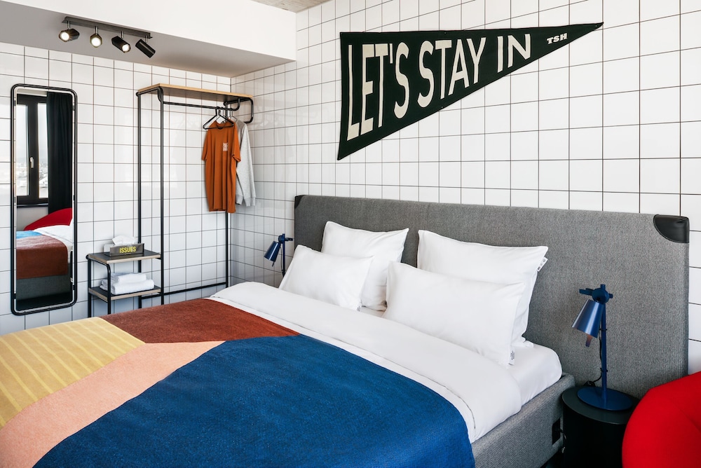 Rock Me Room - Photo 4