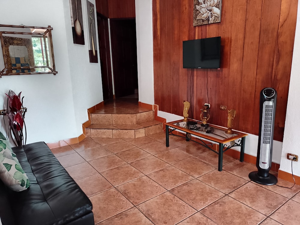 Family Apartment, 2 Bedrooms, Kitchen (1st Floor) photo 3