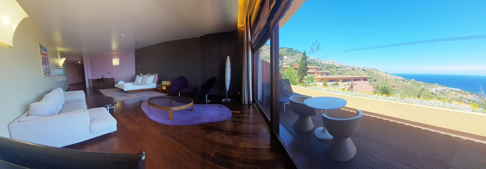 Spa Suite (+16 Only) - Photo 3