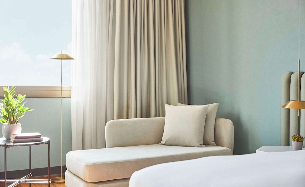 Junior Suite, 1 King Bed