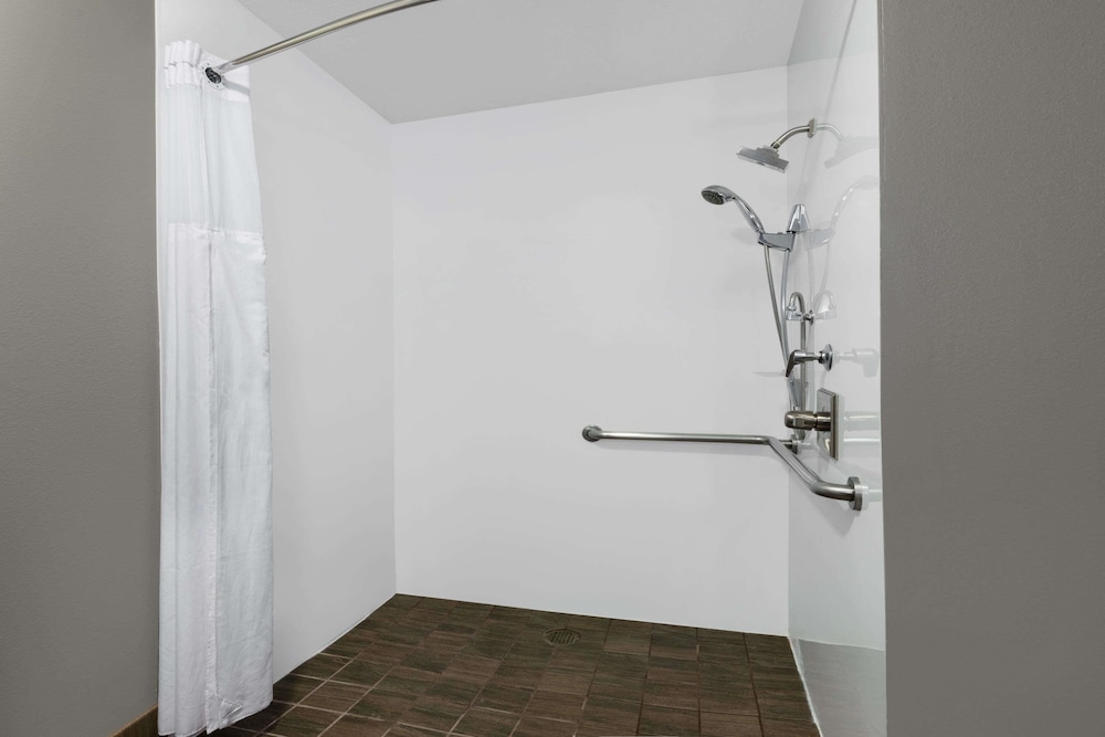 Standard Single Room - Photo 4