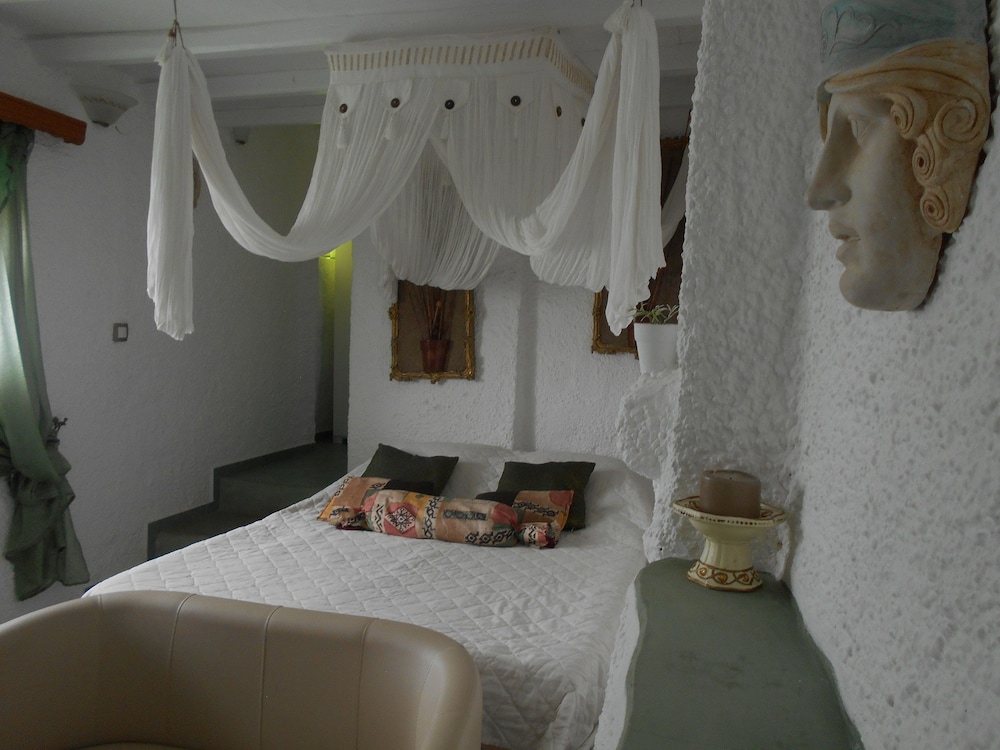 Traditional Room, Partial Sea View photo 1