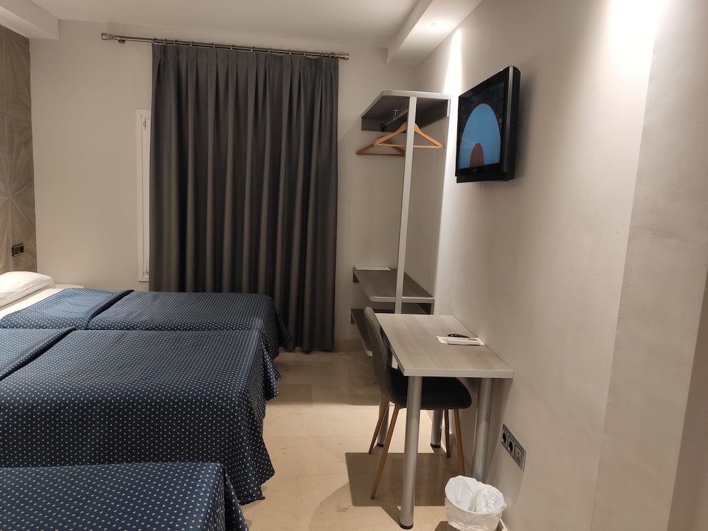 Superior Double Room - Photo 3