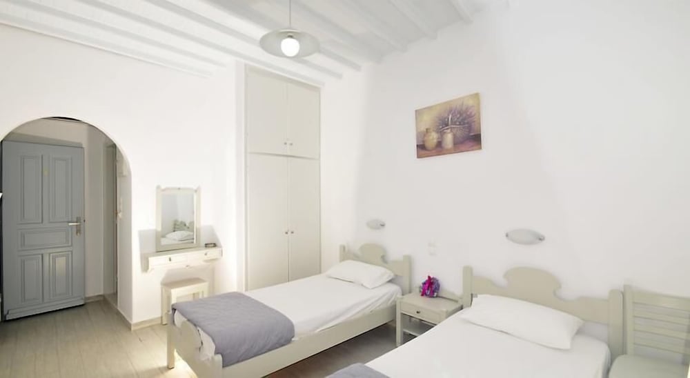 Double or Twin Room photo 2