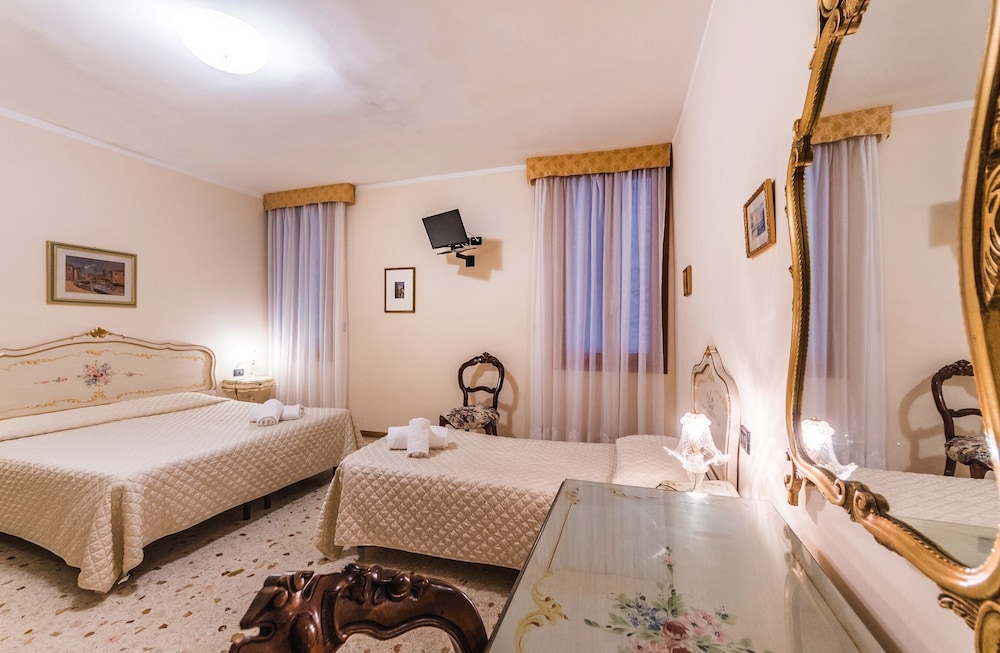 Standard Triple Room photo 1