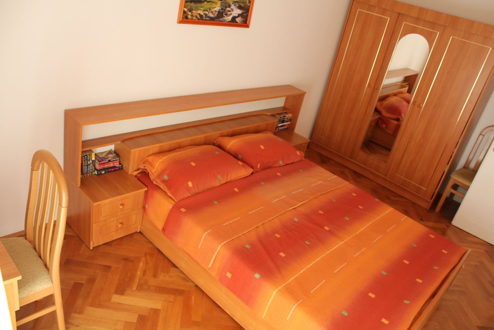 Family Apartment, City View