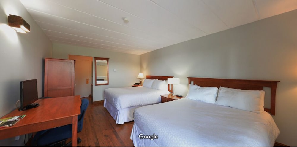 Economy Room, 2 Double Beds, Accessible, Non Smoking photo 2