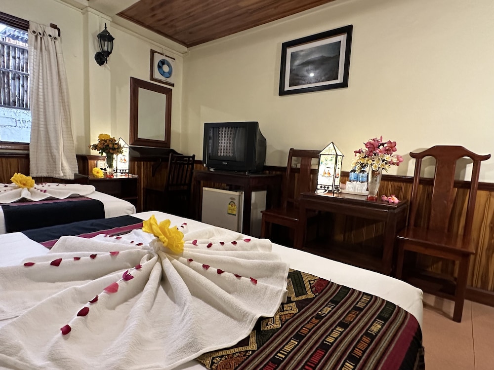 Deluxe Twin Room - Photo 15