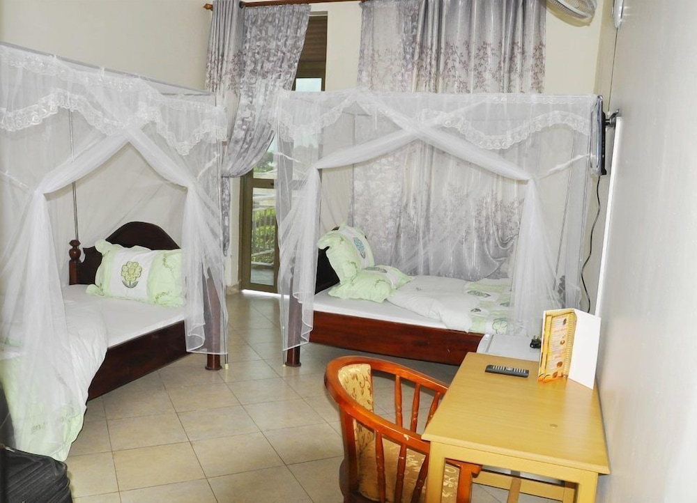 Standard Twin Room, City View photo 1