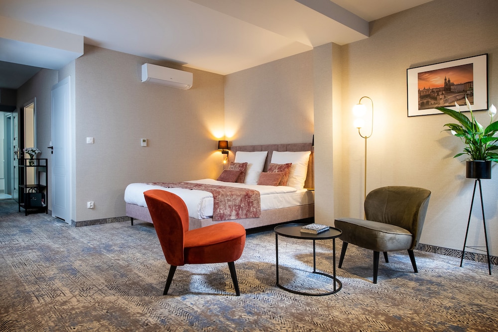 Comfort Apartment - Photo 20