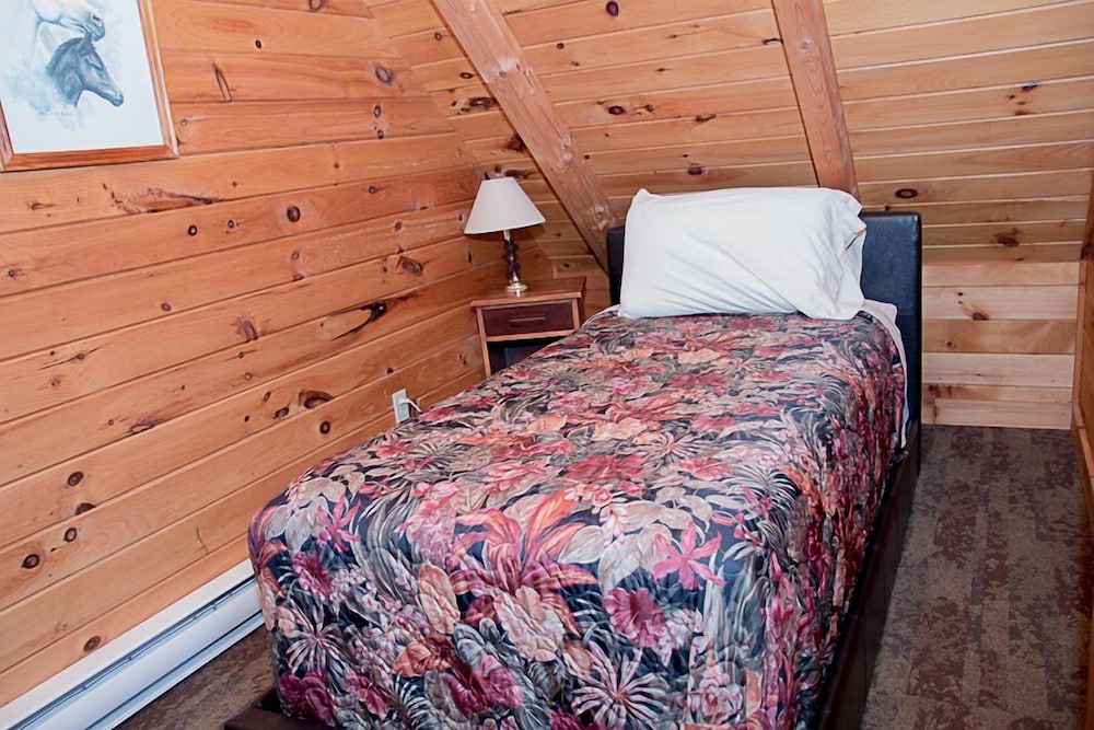 Family Cabin, Partial Ocean View photo 2