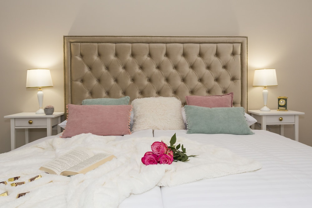 Deluxe Double Room (4)