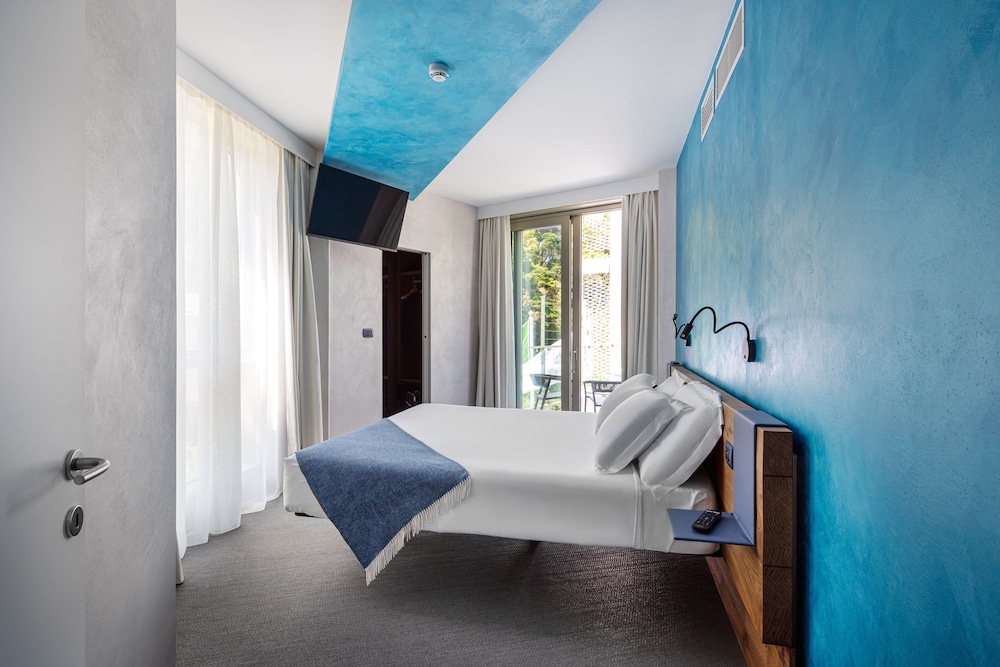 Studio Suite, Terrace (outdoor Jacuzzi) photo 2